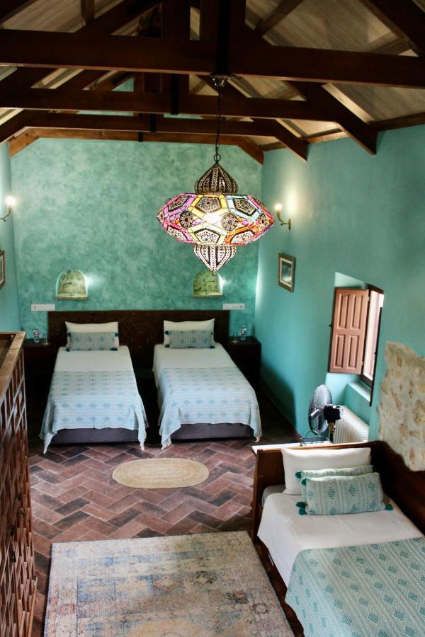 Room In Villa - Beautiful Accommodation At The Heart Of Andalusia ปวนเต เกอนิล ภายนอก รูปภาพ